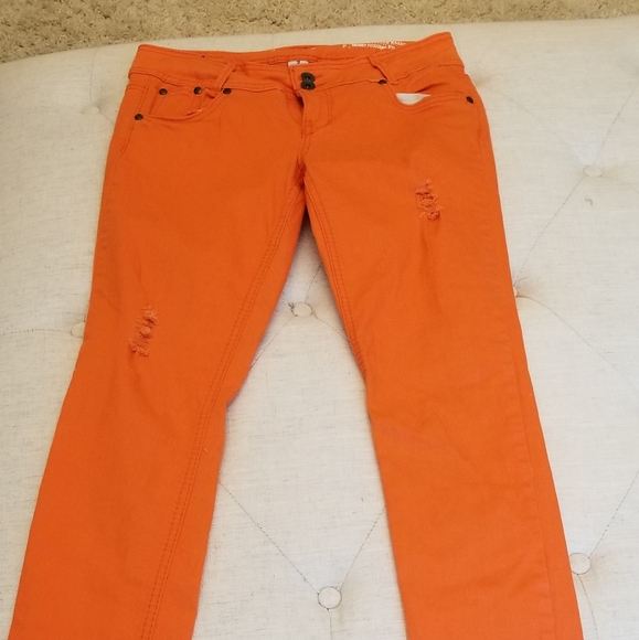 Jeand - Picture 1 of 2